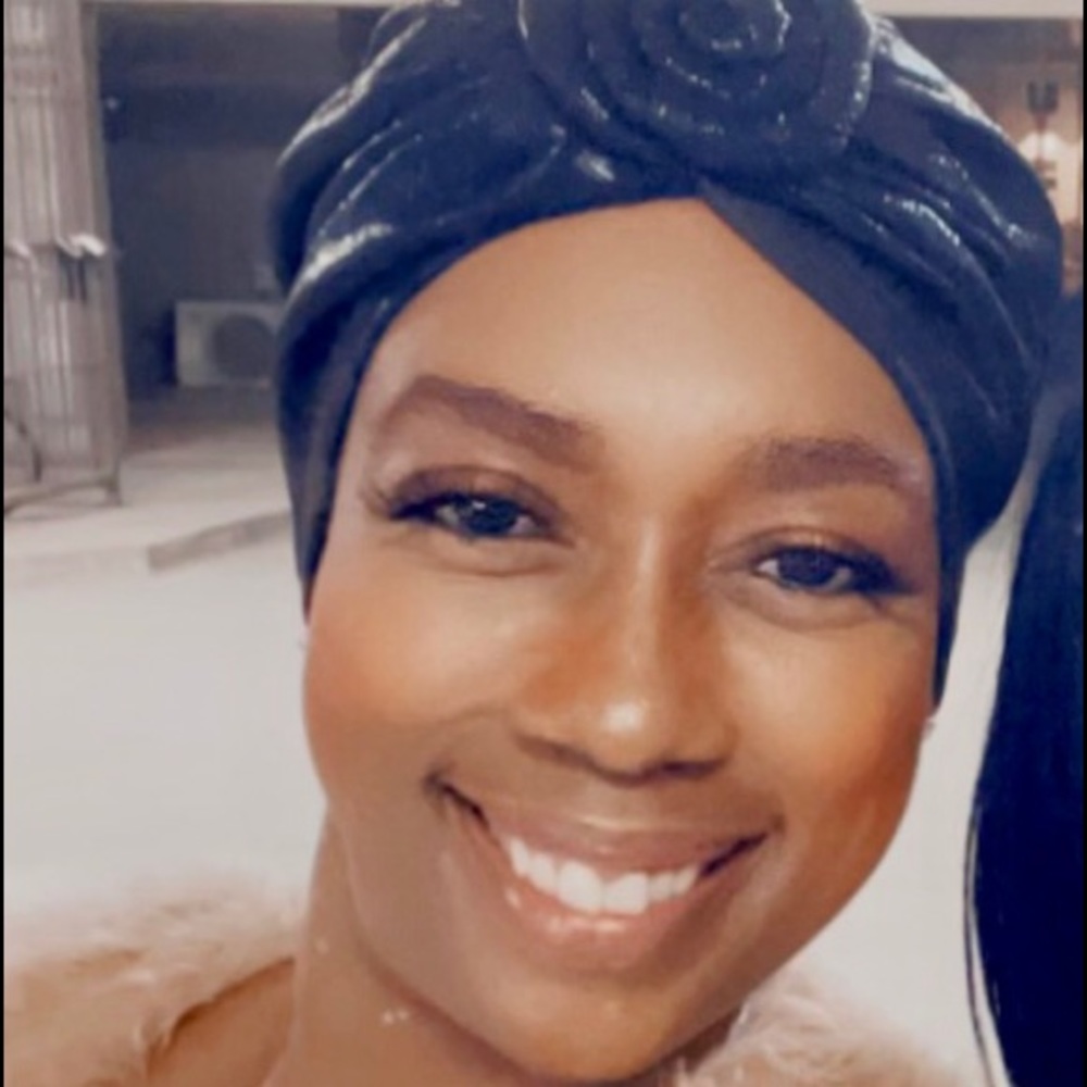 Meet your Posher, Crystal